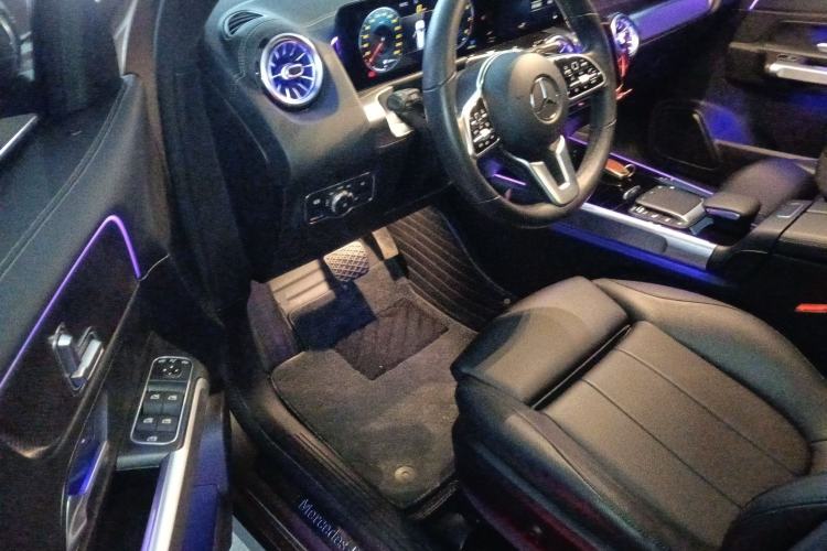 Used Mercedes-Benz GLB 2021 GLB 200 Dynamic Edition Interior 3