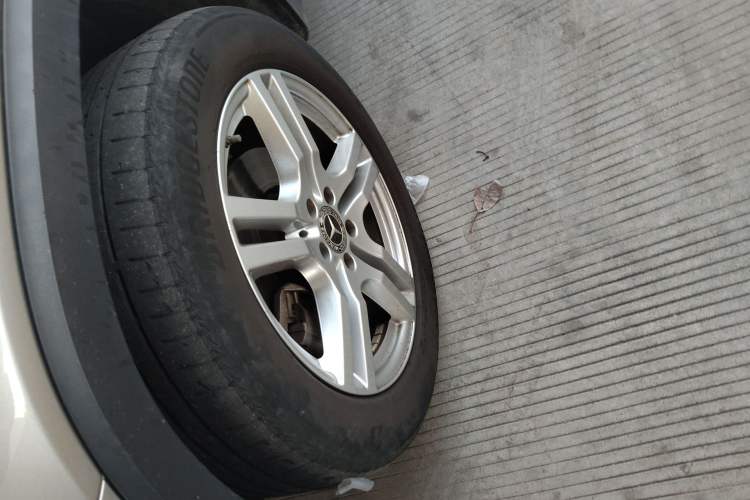 Used Mercedes-Benz GLB 2021 GLB 200 Dynamic Edition Left Front Wheel Hub