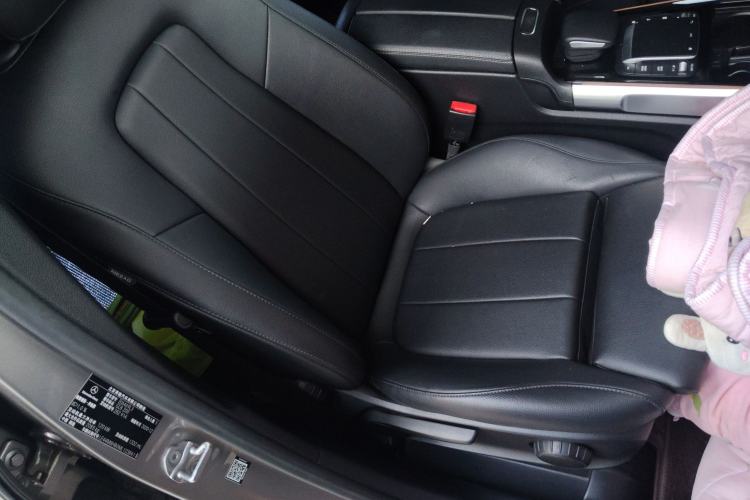 Used Mercedes-Benz GLB 2021 GLB 200 Dynamic Edition Right Front Seat