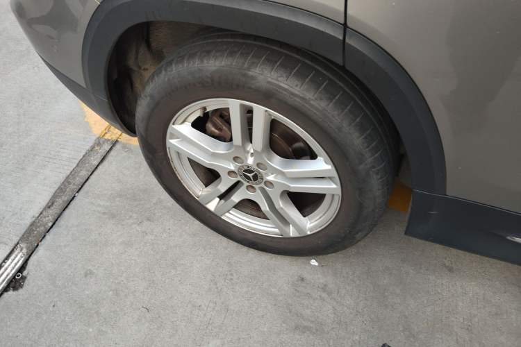 Used Mercedes-Benz GLB 2021 GLB 200 Dynamic Edition Right Rear Wheel Hub