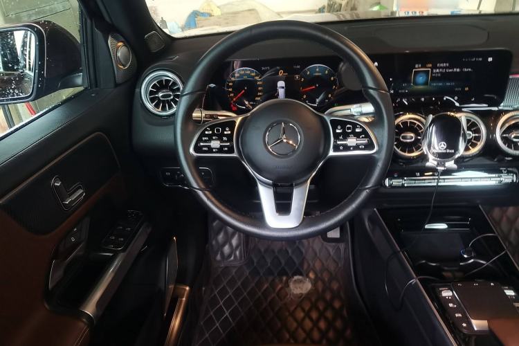 Used Mercedes-Benz GLB 2021 GLB 200 Dynamic Edition Steering Wheel