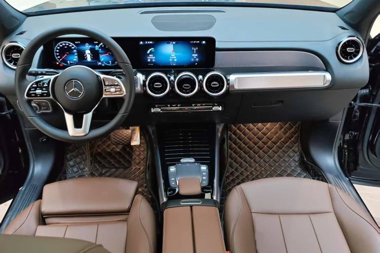 Used Mercedes-Benz GLB 2022 Second Facelift GLB 200 Dynamic Edition Audio And AC Panel