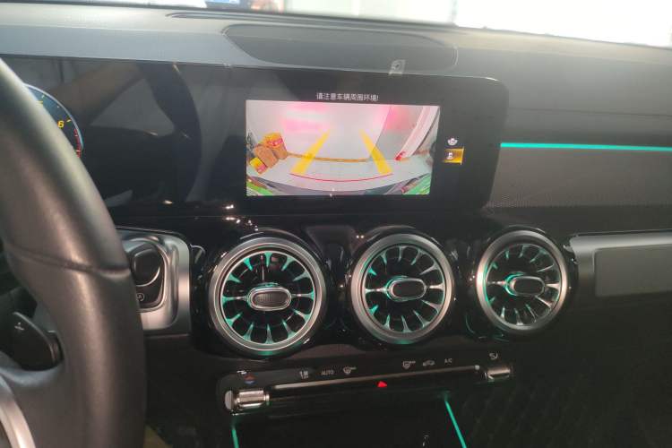 Used Mercedes-Benz GLB 2022 Second Facelift GLB 200 Dynamic Edition Audio And AC Panel