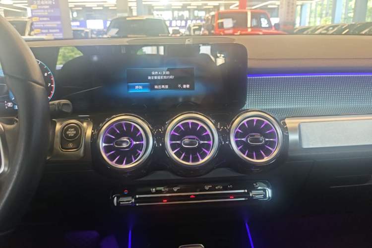 Used Mercedes-Benz GLB 2022 GLB 220 Dynamic Edition Audio And AC Panel