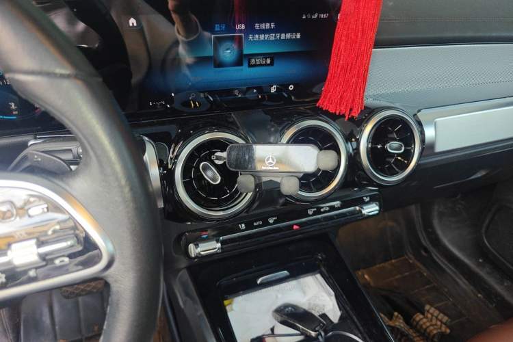 Used Mercedes-Benz GLB 2022 Second Facelift GLB 200 Dynamic Edition Audio And AC Panel