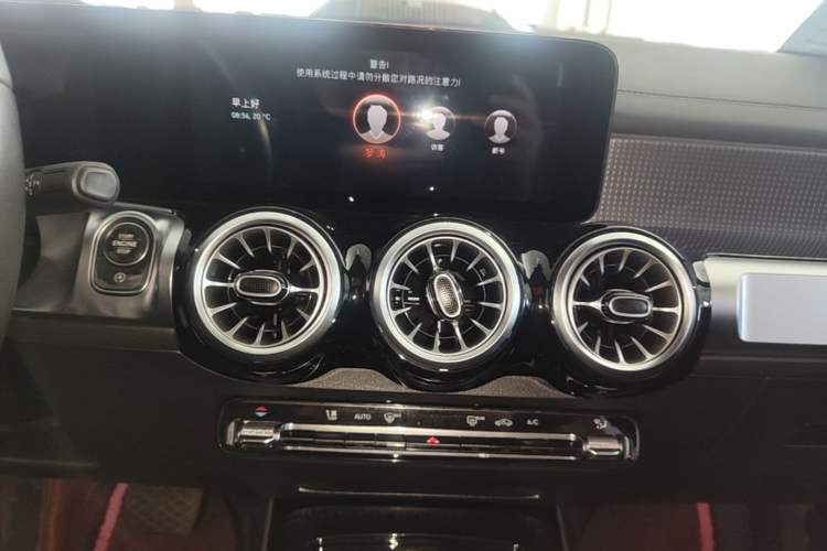 Used Mercedes-Benz GLB 2022 GLB 220 Fashion Model Audio And AC Panel