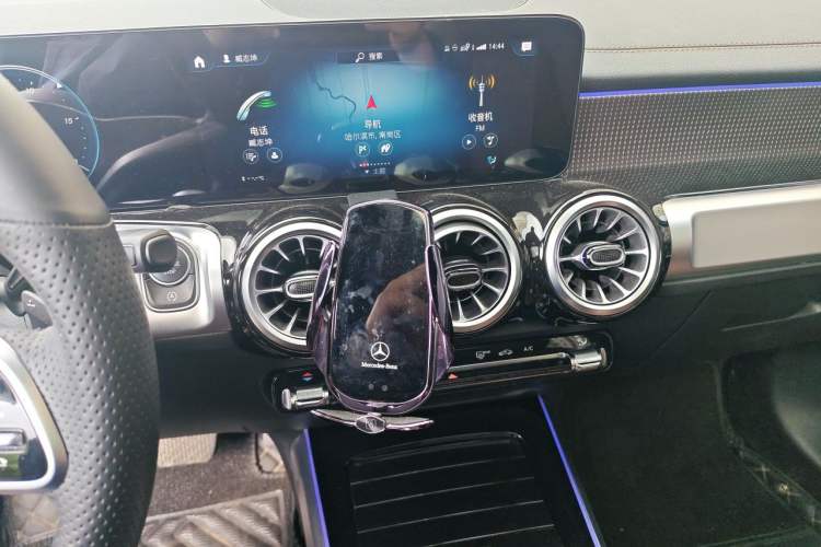 Used Mercedes-Benz GLB 2022 GLB 200 Stylish Edition Audio And AC Panel