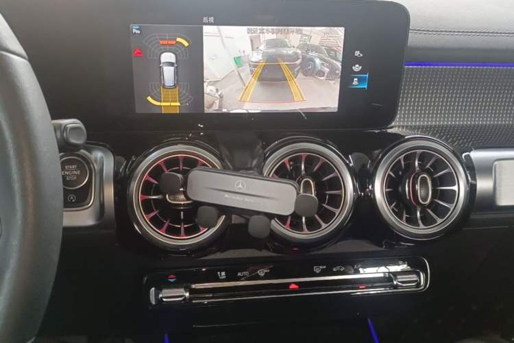 Used Mercedes-Benz GLB 2022 GLB 200 Dynamic Edition Audio And AC Panel