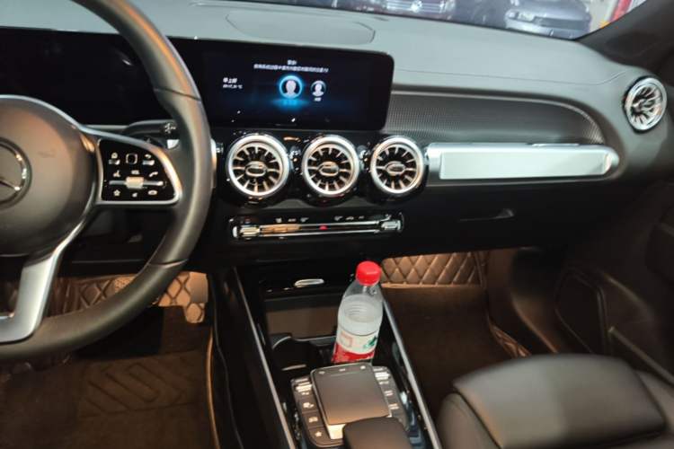 Used Mercedes-Benz GLB 2022 Updated GLB 200 Fashion Edition Audio And AC Panel