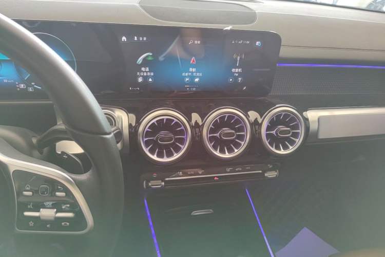 Used Mercedes-Benz GLB 2022 GLB 200 Dynamic Edition Audio And AC Panel