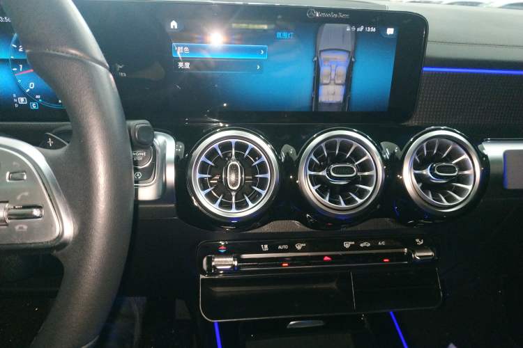 Used Mercedes-Benz GLB 2022 GLB 220 Fashion Model Audio And AC Panel