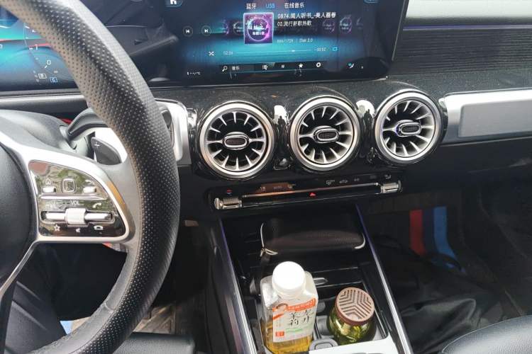 Used Mercedes-Benz GLB 2022 GLB 220 4MATIC Audio And AC Panel