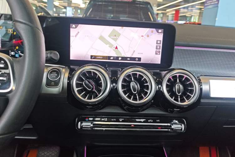 Used Mercedes-Benz GLB 2022 GLB 200 Dynamic Edition Audio And AC Panel