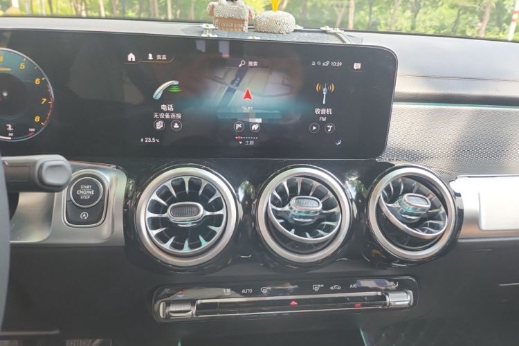 Used Mercedes-Benz GLB 2022 Second Facelift GLB 200 Fashion Edition Audio And AC Panel