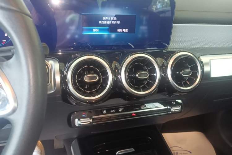 Used Mercedes-Benz GLB 2022 Second Facelift GLB 200 Dynamic Edition Audio And AC Panel