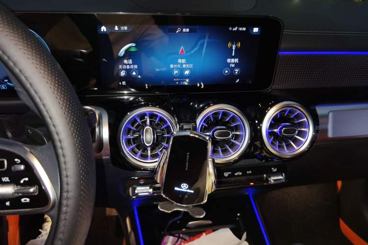 Used Mercedes-Benz GLB 2022 GLB 200 Dynamic Edition Audio And AC Panel