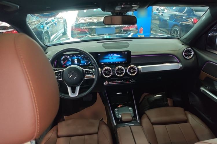 Used Mercedes-Benz GLB 2022 GLB 200 Dynamic Edition Center Console