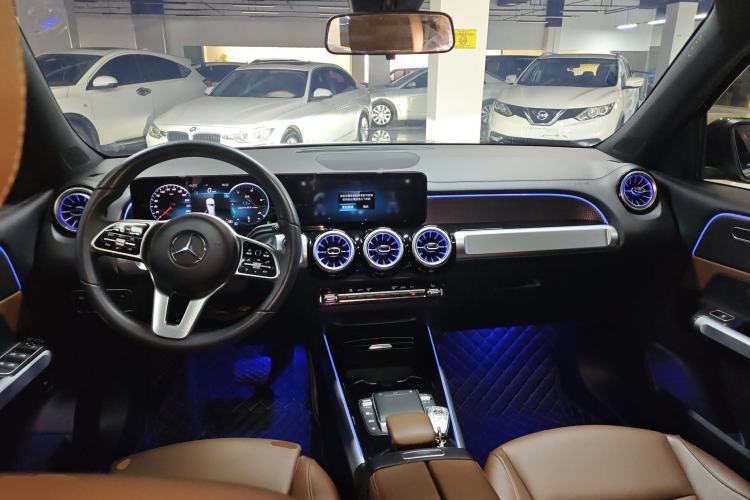 Used Mercedes-Benz GLB 2022 GLB 220 Fashion Model Center Console