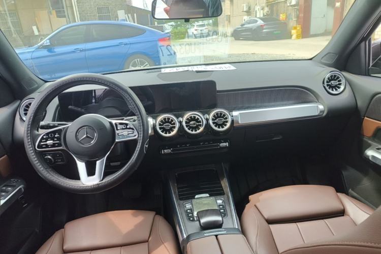 Used Mercedes-Benz GLB 2022 Refresh GLB 200 Dynamic Edition Center Console