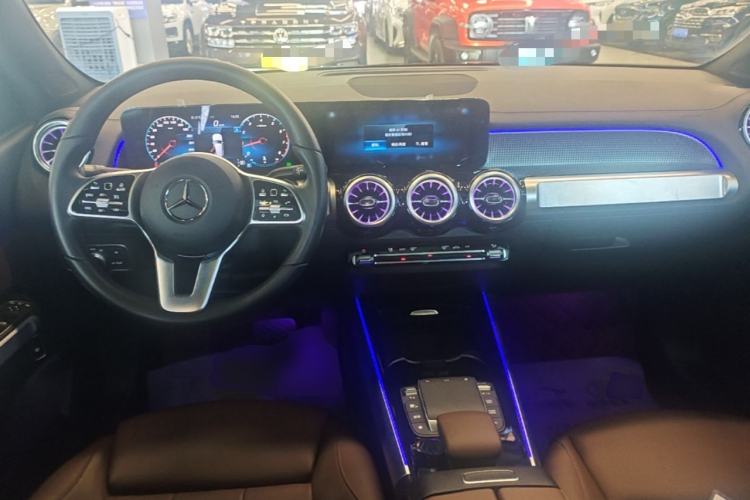 Used Mercedes-Benz GLB 2022 GLB 220 Dynamic Edition Center Console
