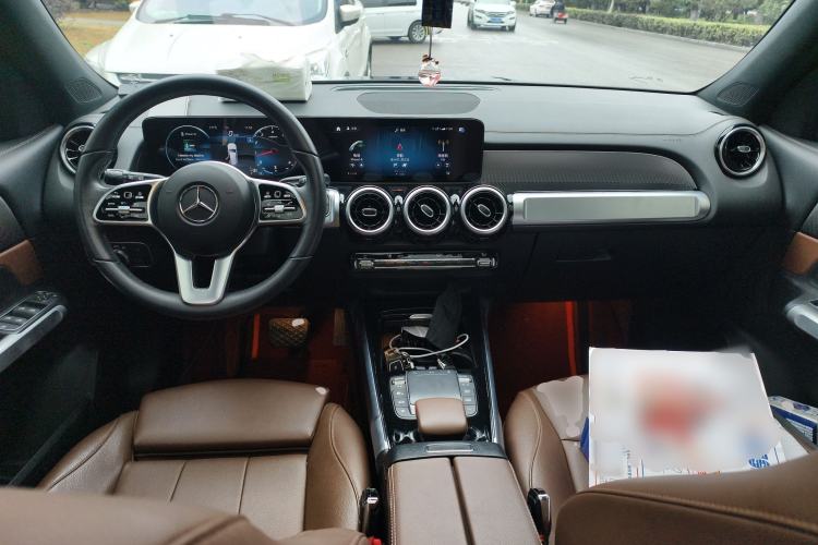 Used Mercedes-Benz GLB 2022 Second Facelift GLB 200 Fashion Edition Center Console