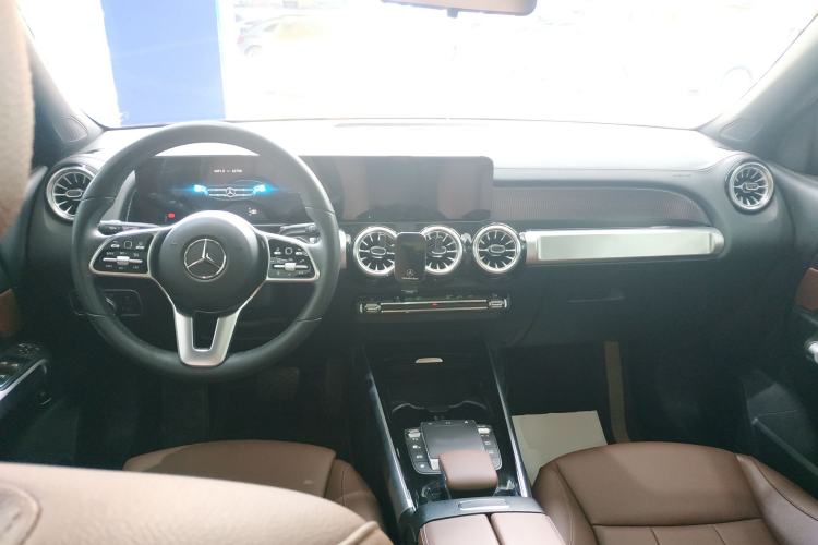 Used Mercedes-Benz GLB 2022 GLB 220 Fashion Model Center Console