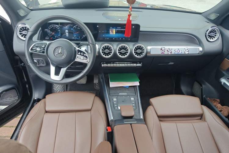 Used Mercedes-Benz GLB 2022 Updated GLB 200 Fashion Edition Center Console