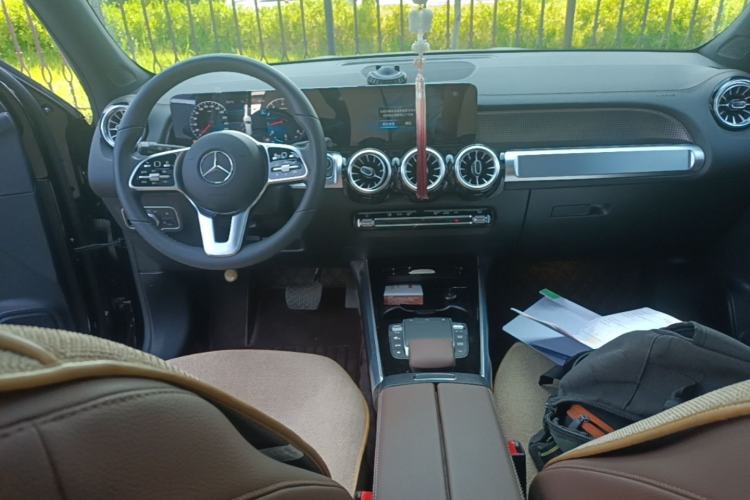 Used Mercedes-Benz GLB 2022 Updated GLB 200 Fashion Edition Center Console