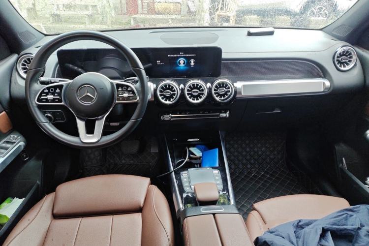 Used Mercedes-Benz GLB 2022 GLB 220 Fashion Model Center Console