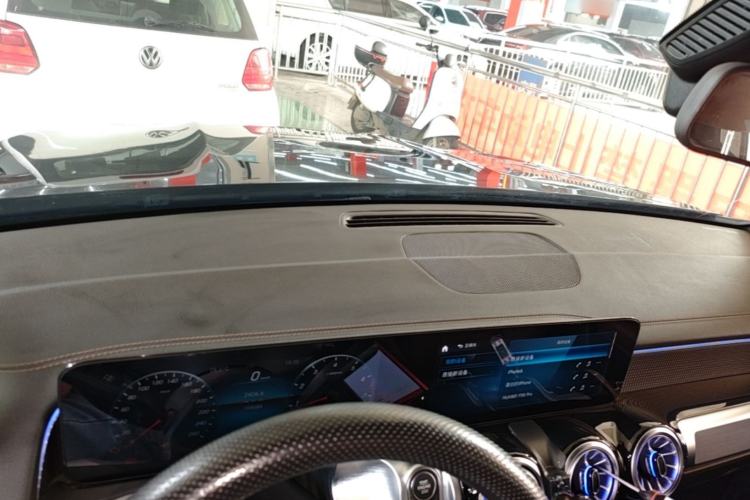 Used Mercedes-Benz GLB 2022 Refresh GLB 200 Dynamic Edition Center Console