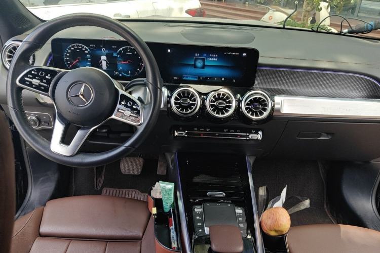 Used Mercedes-Benz GLB 2022 Updated GLB 200 Fashion Edition Center Console