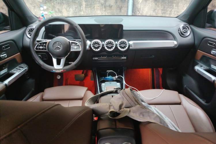 Used Mercedes-Benz GLB 2022 GLB 220 Fashion Model Center Console