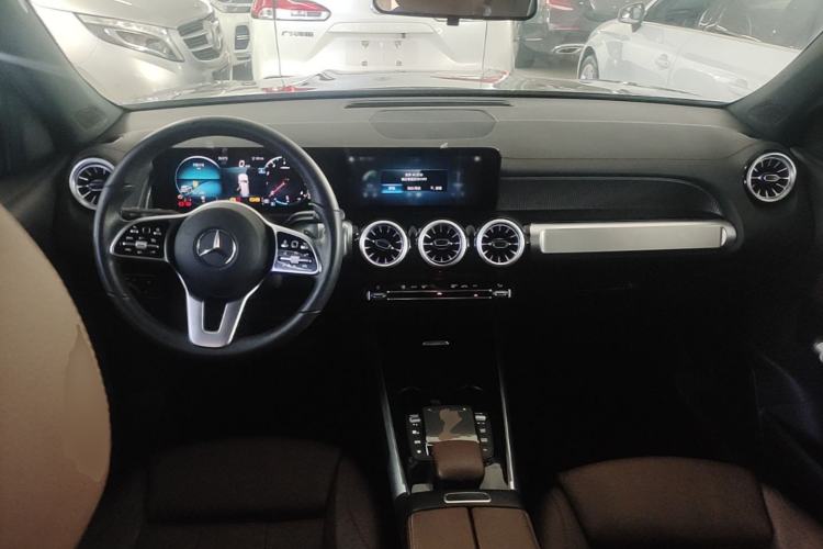 Used Mercedes-Benz GLB 2022 Refresh GLB 200 Dynamic Edition Center Console