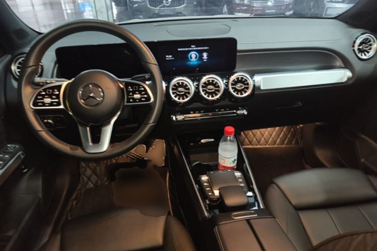 Used Mercedes-Benz GLB 2022 Updated GLB 200 Fashion Edition Center Console