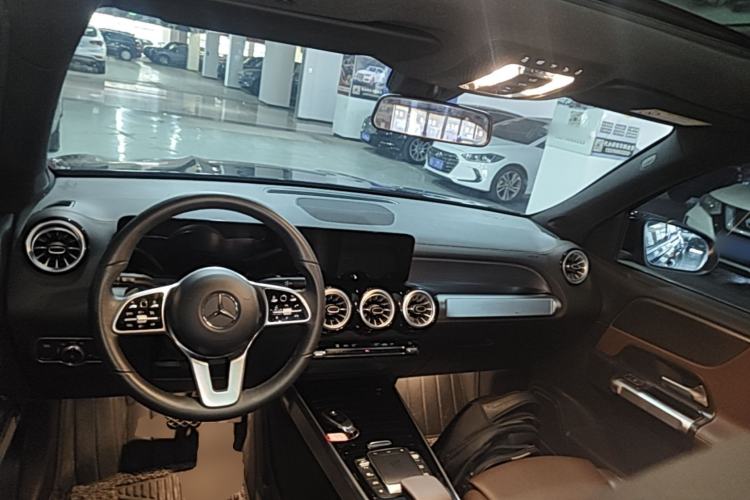 Used Mercedes-Benz GLB 2022 Refresh GLB 200 Dynamic Edition Center Console