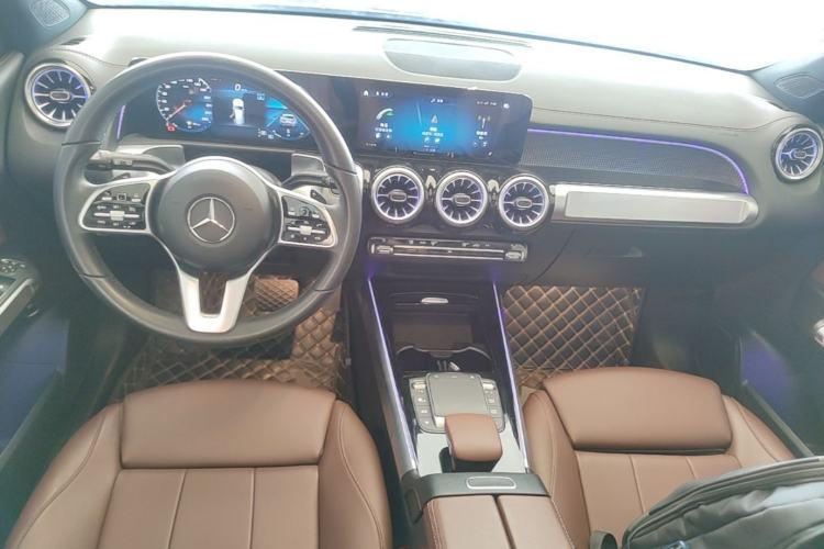 Used Mercedes-Benz GLB 2022 GLB 200 Dynamic Edition Center Console
