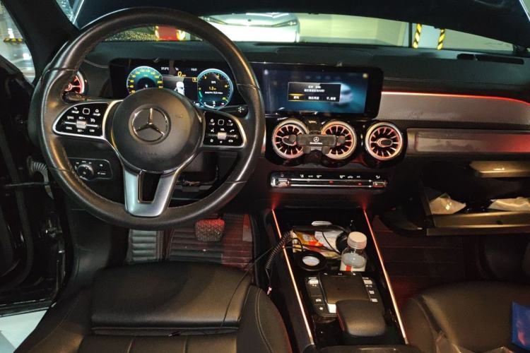 Used Mercedes-Benz GLB 2022 GLB 200 Dynamic Edition Center Console