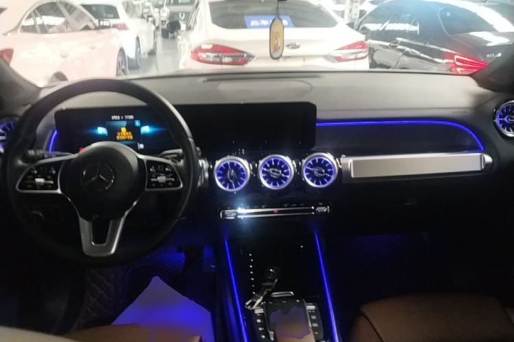 Used Mercedes-Benz GLB 2022 Refresh GLB 200 Dynamic Edition Center Console