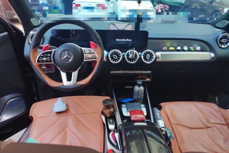 Used Mercedes-Benz GLB 2022 Second Facelift GLB 200 Dynamic Edition Center Console