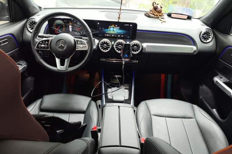 Used Mercedes-Benz GLB 2022 GLB 220 Fashion Model Center Console