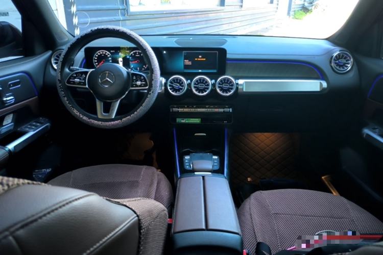 Used Mercedes-Benz GLB 2022 Updated GLB 200 Fashion Edition Center Console