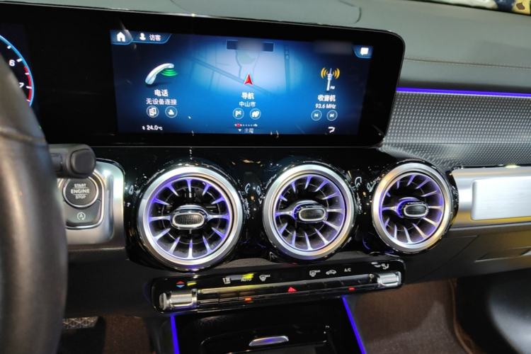 Used Mercedes-Benz GLB 2022 Updated GLB 200 Fashion Edition Center Console