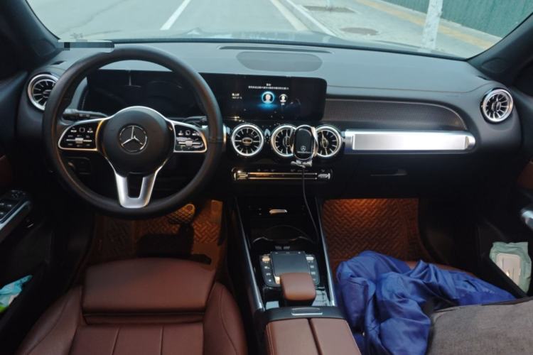 Used Mercedes-Benz GLB 2022 GLB 220 Fashion Model Center Console