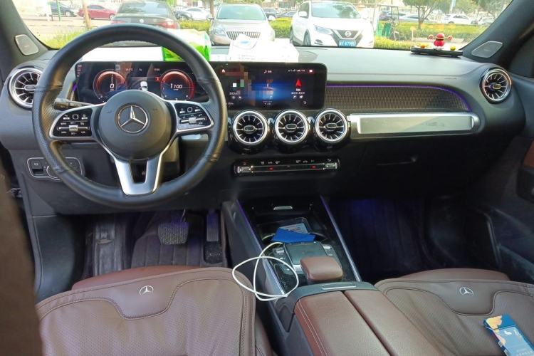 Used Mercedes-Benz GLB 2022 GLB 200 Dynamic Edition Center Console