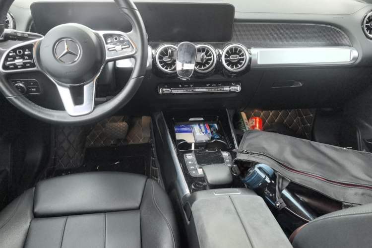 Used Mercedes-Benz GLB 2022 GLB 200 Dynamic Edition Center Console