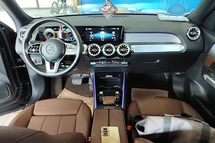 Used Mercedes-Benz GLB 2022 Second Facelift GLB 200 Dynamic Edition Center Console