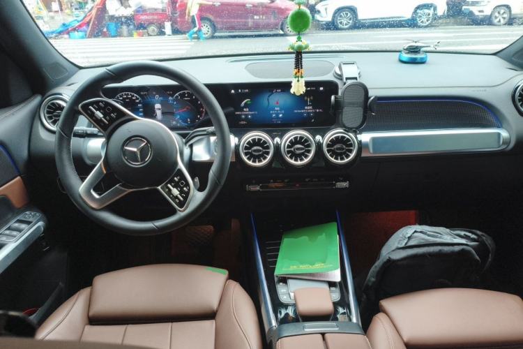 Used Mercedes-Benz GLB 2022 GLB 220 Fashion Model Center Console