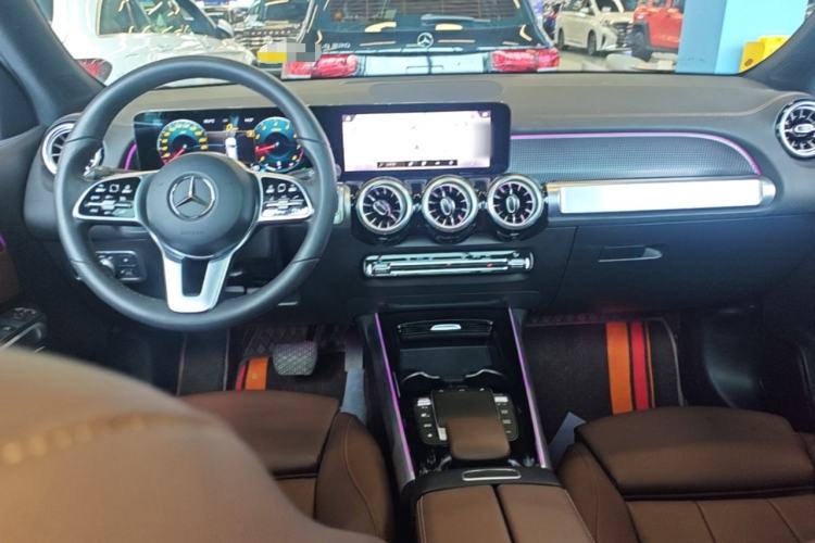 Used Mercedes-Benz GLB 2022 GLB 200 Dynamic Edition Center Console