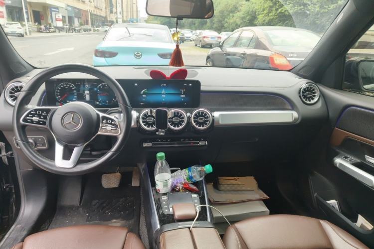 Used Mercedes-Benz GLB 2022 GLB 220 Dynamic Edition Center Console