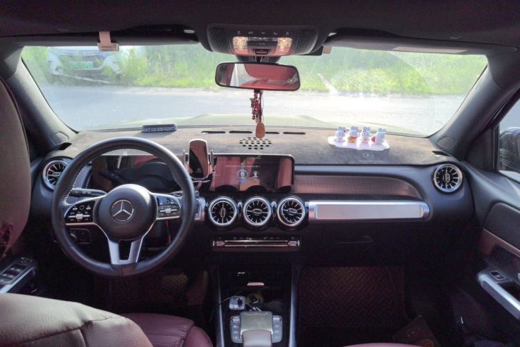 Used Mercedes-Benz GLB 2022 GLB 200 Dynamic Edition Center Console